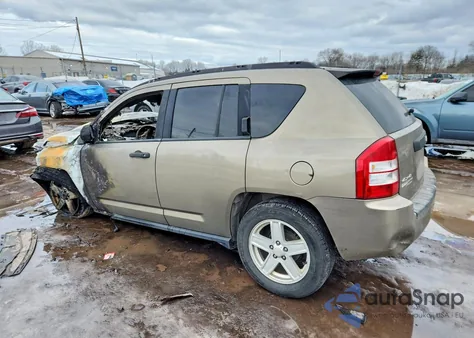 2007 Jeep Compass z USA, uszkodzony, nr VIN 1J8FF47W17D185701
